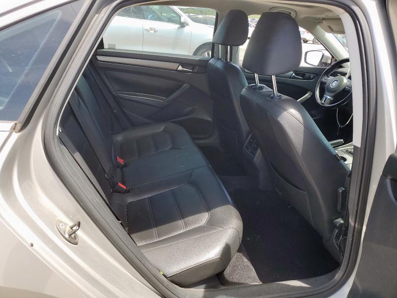 Photo 10 from auction – 2014 VOLKSWAGEN PASSAT SE with VIN 1VWBS7A38EC054671
