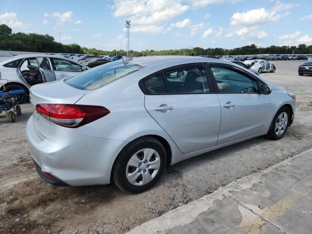 Photo 3 from auction – 2017 KIA FORTE LX with VIN 3KPFK4A74HE135122