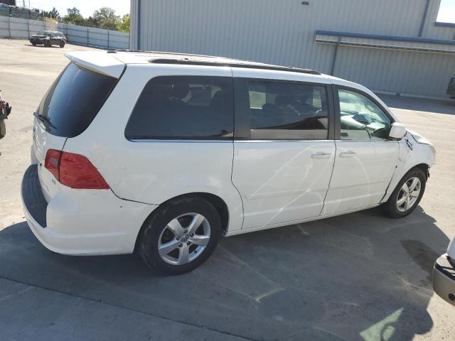 Photo 3 from auction – 2011 VOLKSWAGEN ROUTAN with VIN 2V4RW3DGXBR621792