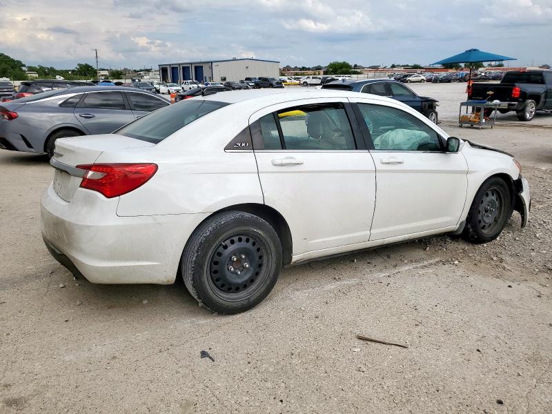 Photo 3 from auction – 2013 CHRYSLER 200 LX with VIN 1C3CCBAB6DN640503
