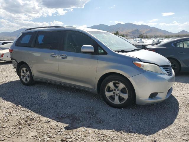 Photo 4 from auction – 2015 TOYOTA SIENNA LE with VIN 5TDKK3DC9FS531101