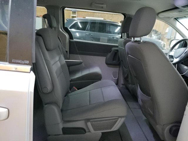 Photo 11 from auction – 2010 CHRYSLER TOWN & COU with VIN 2A4RR5D16AR109996