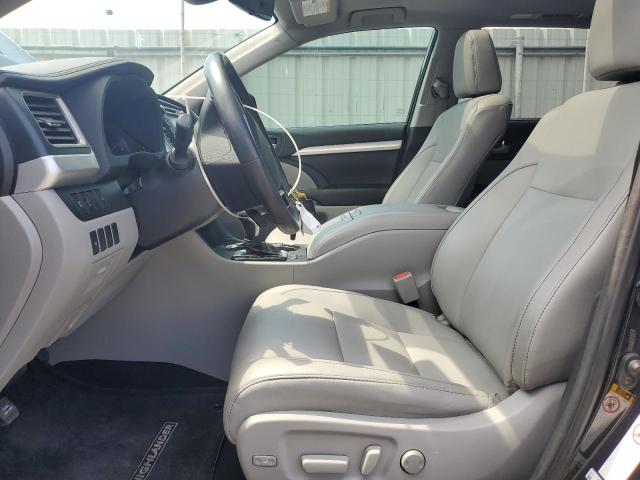 Photo 7 from auction – 2018 TOYOTA HIGHLANDER with VIN 5TDKZRFH7JS533705