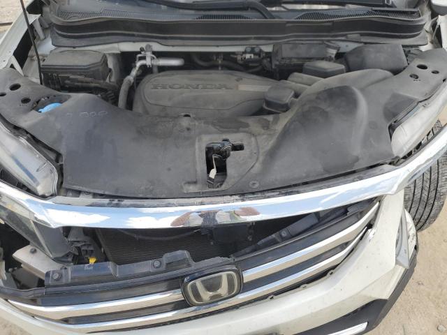 Photo 12 from auction – 2017 HONDA PILOT ELIT with VIN 5FNYF6H05HB105283