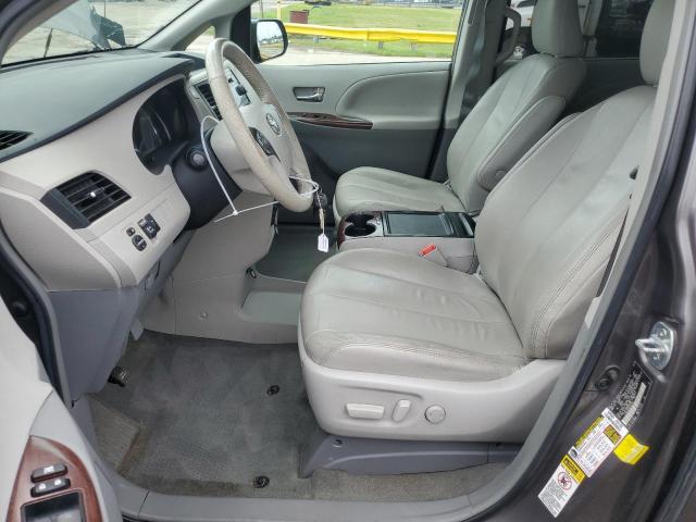 Photo 7 from auction – 2014 TOYOTA SIENNA XLE with VIN 5TDYK3DC6ES429330