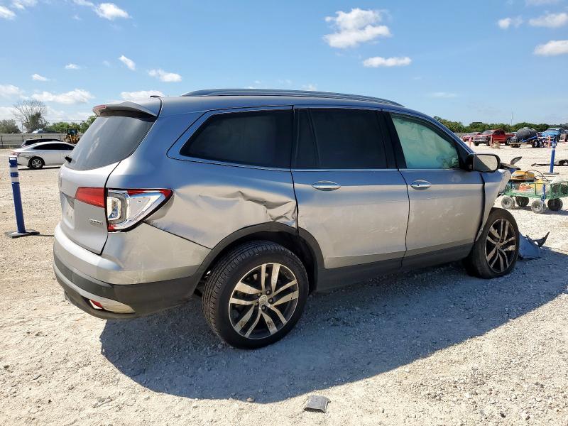 Photo 3 from auction – 2018 HONDA PILOT TOUR with VIN 5FNYF5H94JB020448