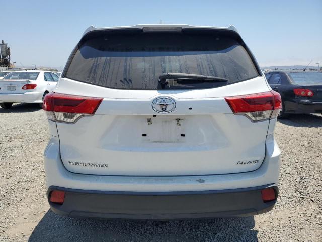 Photo 6 from auction – 2018 TOYOTA HIGHLANDER with VIN 5TDBZRFH2JS861064