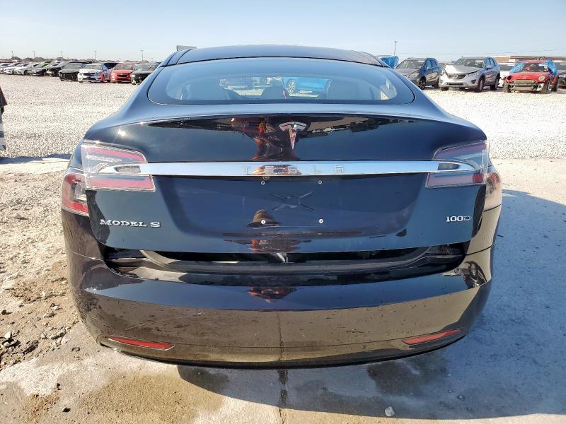 Photo 6 from auction – 2017 TESLA MODEL S with VIN 5YJSA1E23HF233633