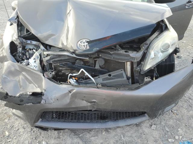 Photo 12 from auction – 2011 TOYOTA SIENNA XLE with VIN 5TDYK3DC4BS064884