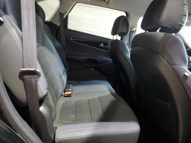 Photo 11 from auction – 2016 KIA SORENTO LX with VIN 5XYPGDA32GG037212