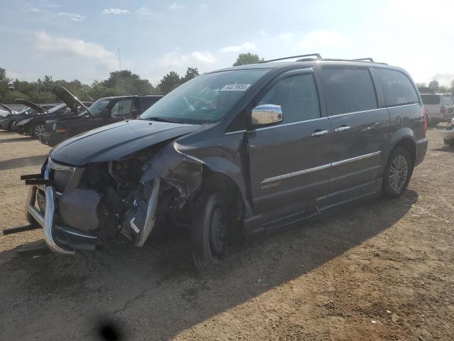 Photo 1 from auction – 2015 CHRYSLER TOWN & COU with VIN 2C7WC1CG1FR535145