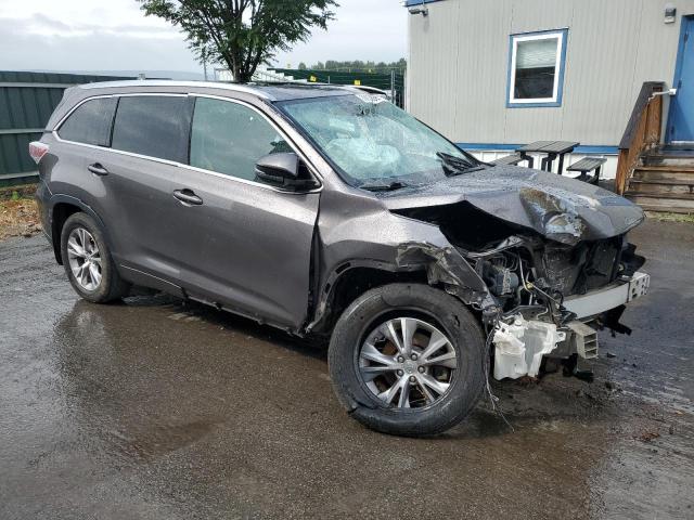 Photo 4 from auction – 2015 TOYOTA HIGHLANDER XLE with VIN 5TDJKRFH2FS130285