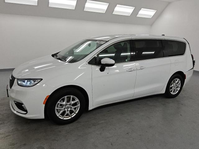 CHRYSLER PACIFICA T 2023 with VIN 2C4RC1BG3PR585865 - Photo from auction