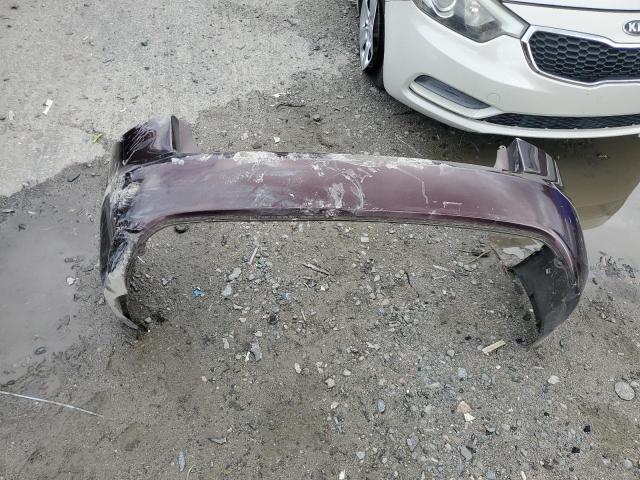 Photo 12 from auction – 2010 KIA FORTE EX with VIN KNAFU4A27A5221876