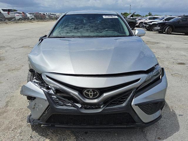 Photo 5 from auction – 2022 TOYOTA CAMRY SE with VIN 4T1G11AK3NU656819
