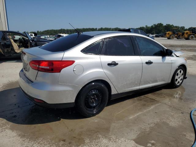 Photo 3 from auction – 2017 FORD FOCUS S with VIN 1FADP3E25HL252853