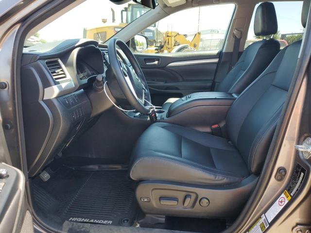 Photo 7 from auction – 2018 TOYOTA HIGHLANDER with VIN 5TDJZRFH8JS533935
