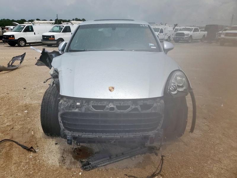 Photo 5 from auction – 2016 PORSCHE CAYENNE with VIN WP1AA2A23GKA10290