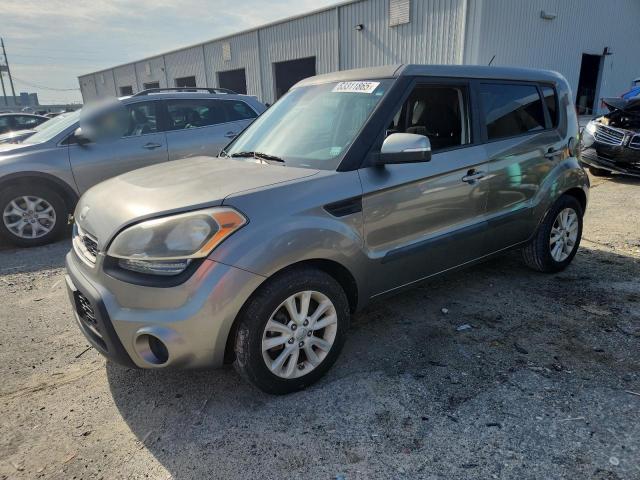 KIA SOUL + 2013 with VIN KNDJT2A66D7590809 - Photo from auction