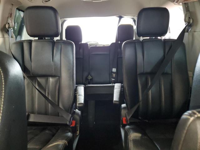Photo 10 from auction – 2015 CHRYSLER TOWN & COU with VIN 2C4RC1BG5FR662637