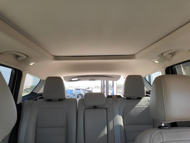 Photo 10 from auction – 2017 FORD ESCAPE TITANIUM with VIN 1FMCU0J93HUA18474