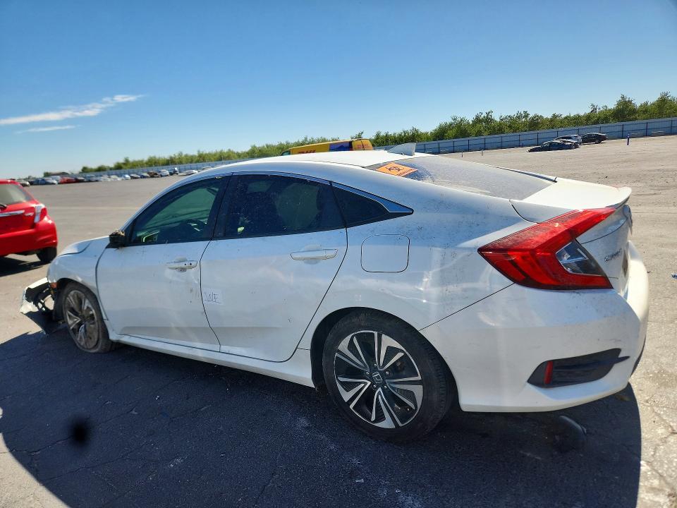 Photo 2 from auction – 2016 HONDA CIVIC with VIN 2HGFC1F40GH637480