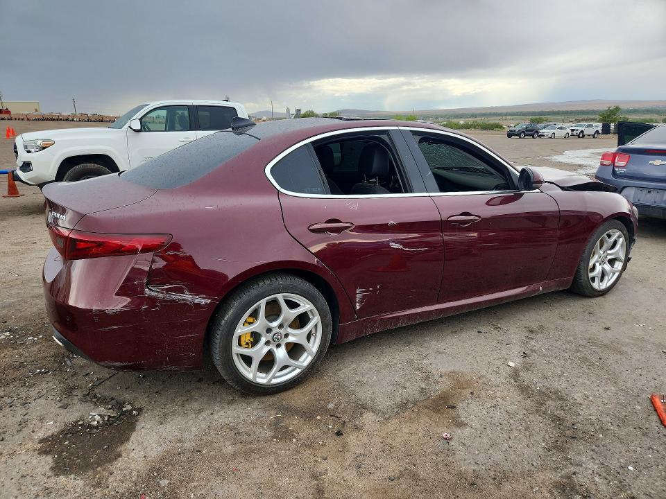 Foto 3 de la subasta – 2018 ALFA ROMEO GIULIA con VIN ZARFAECN4J7583358