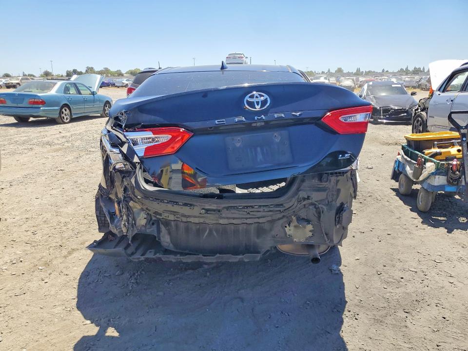 Photo 6 from auction – 2019 TOYOTA CAMRY with VIN 4T1B11HK7KU768048