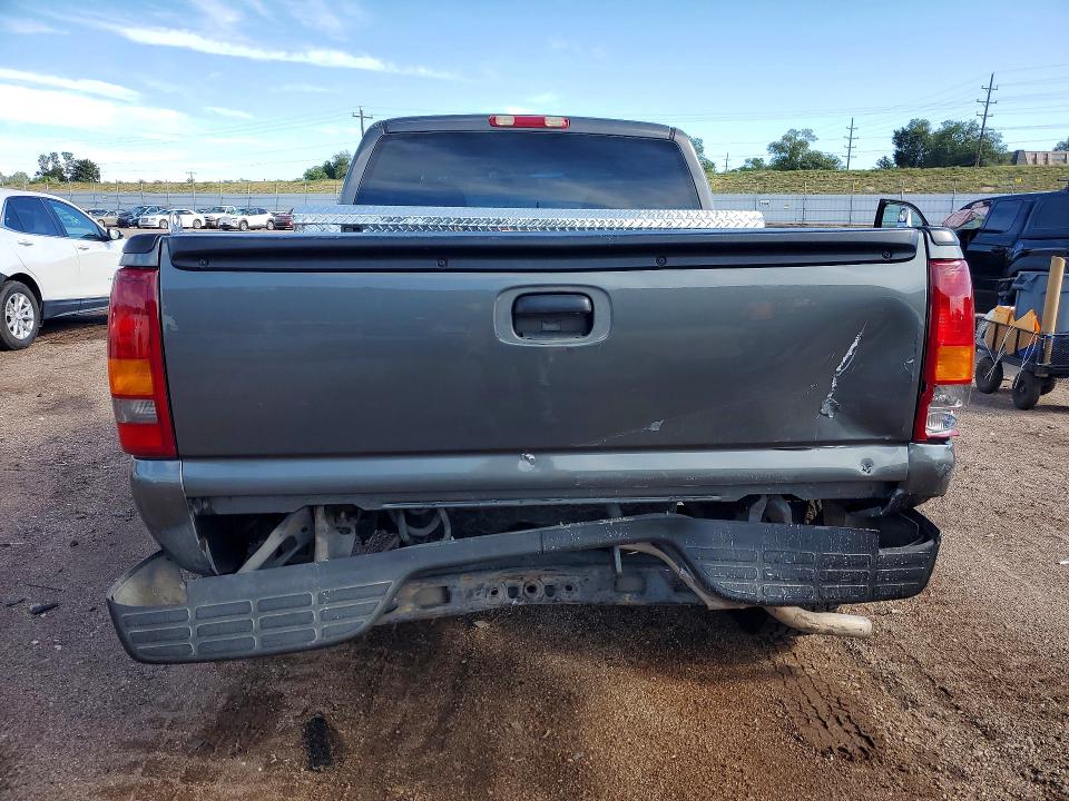 Photo 6 from auction – 2002 CHEVROLET SILVERADO with VIN 2GCEK19T121111540