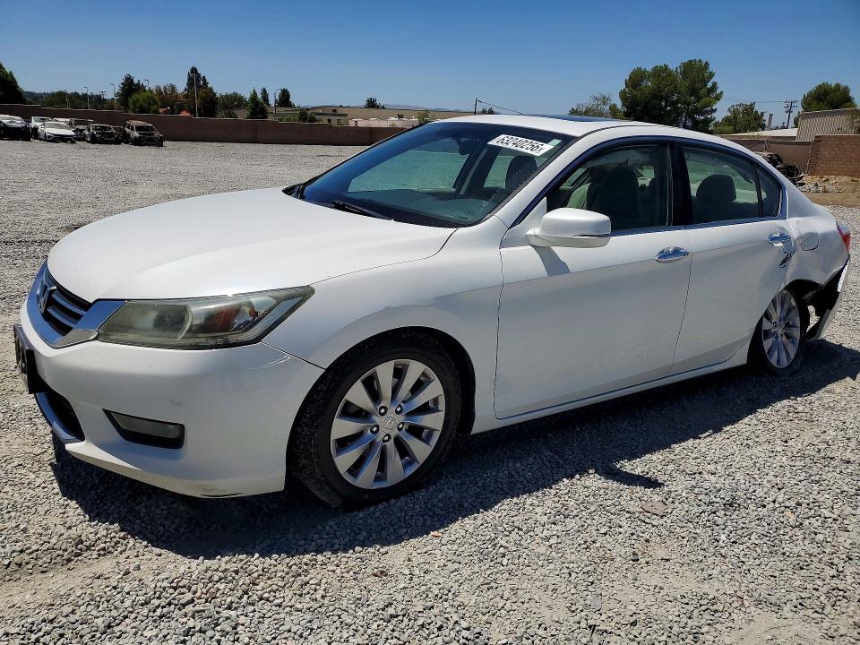 HONDA ACCORD 2015 مع رقم تعريف المركبة 1HGCR2F75FA027248 - صورة من المزاد