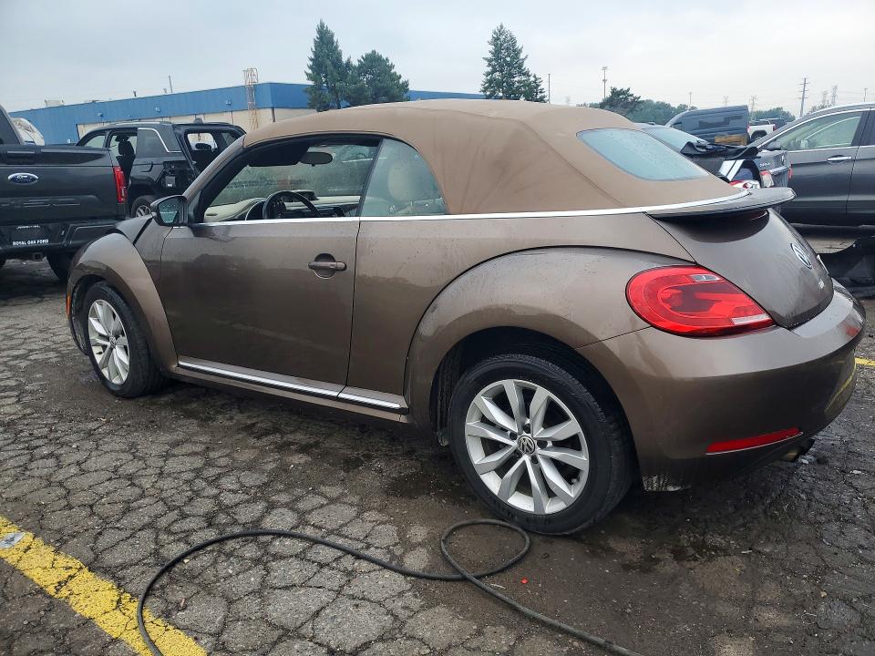 Photo 2 from auction – 2013 VOLKSWAGEN BEETLE with VIN 3VW5L7AT7DM831347