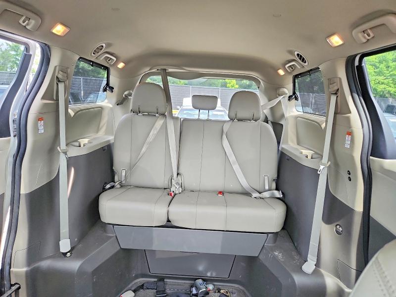 Photo 10 from auction – 2020 TOYOTA SIENNA with VIN 5TDYZ3DC8LS065906