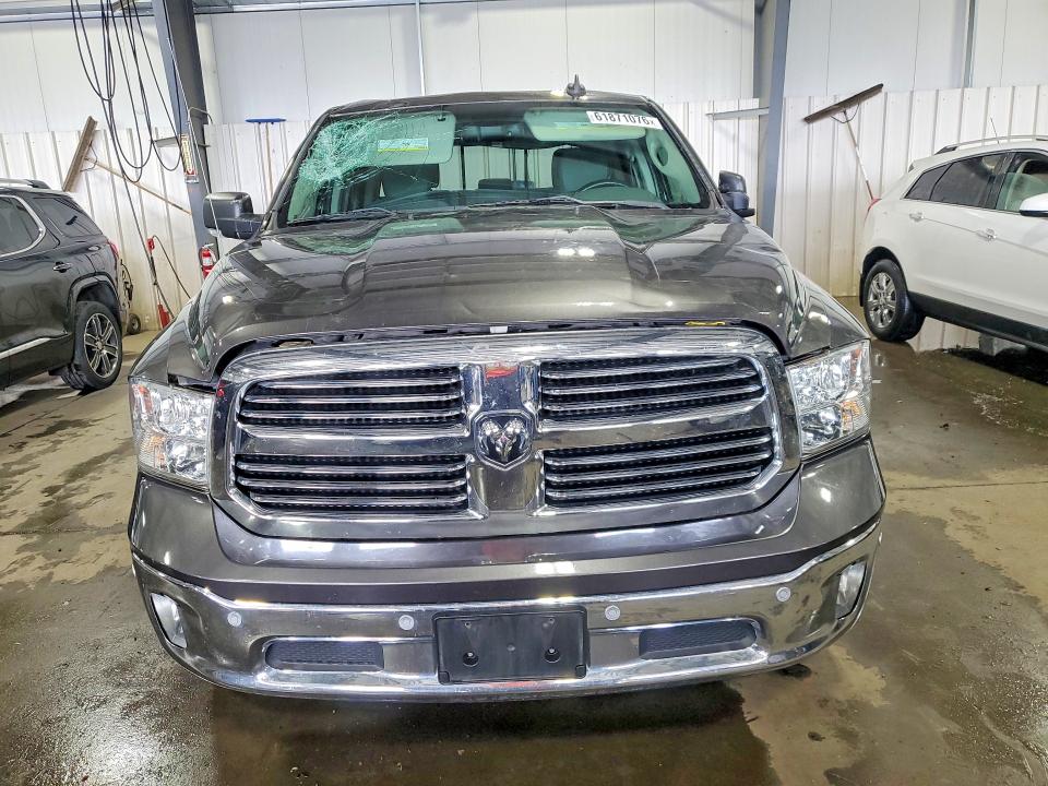 Photo 5 from auction – 2018 RAM 1500 with VIN 3C6RR7LTXJG135812