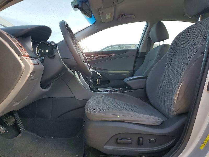 Photo 7 from auction – 2011 HYUNDAI SONATA with VIN 5NPEB4AC0BH199718