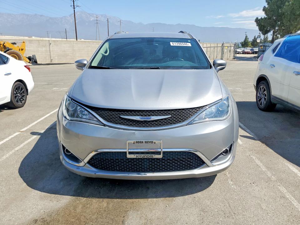 Photo 5 from auction – 2018 CHRYSLER PACIFICA with VIN 2C4RC1BG2JR233691