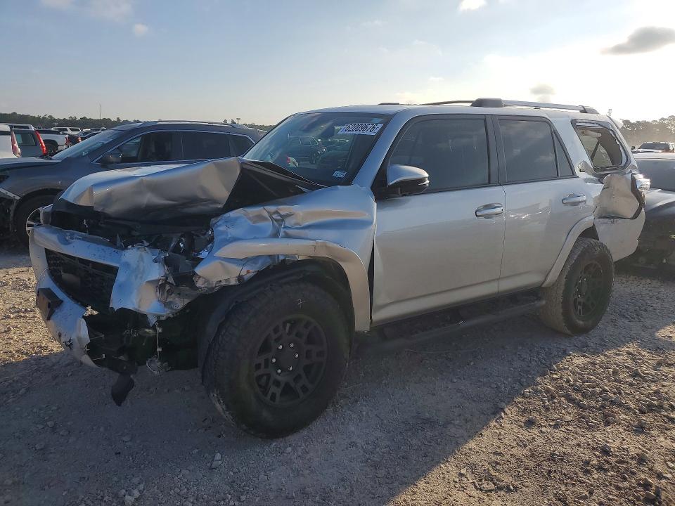 TOYOTA 4RUNNER 2024 with VIN JTEFU5JR4R5307420 - Photo from auction