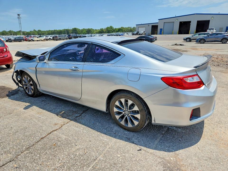 Photo 2 from auction – 2015 HONDA ACCORD with VIN 1HGCT1B81FA010831