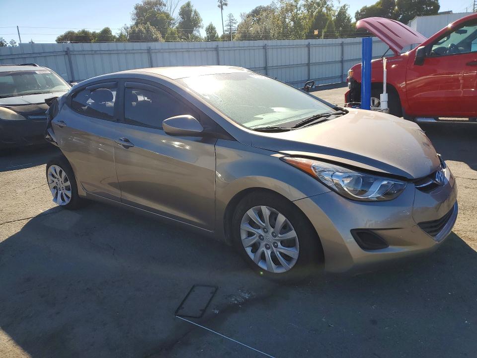 Photo 4 from auction – 2013 HYUNDAI ELANTRA with VIN 5NPDH4AE2DH224665