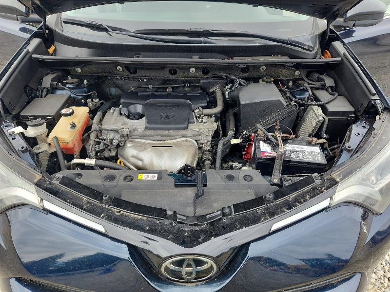 Photo 12 from auction – 2018 TOYOTA RAV4 with VIN JTMBFREV1JJ250343