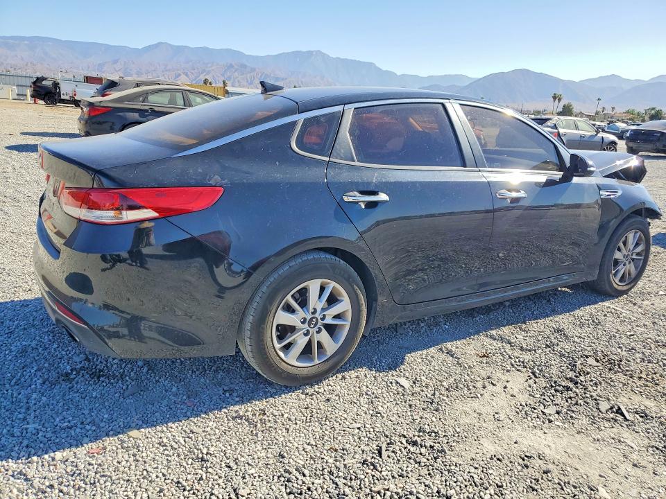 Photo 3 from auction – 2017 KIA OPTIMA with VIN 5XXGT4L32HG133484