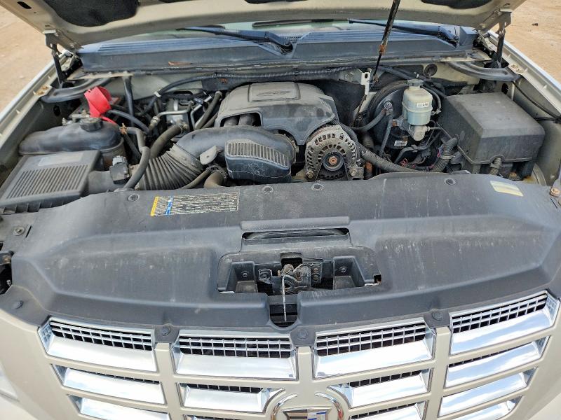 Photo 11 from auction – 2010 CADILLAC ESCALADE with VIN 1GYUKBEF1AR263903
