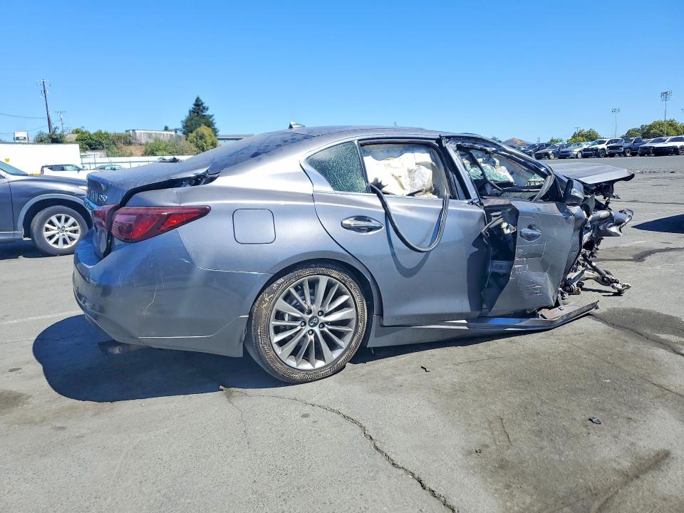 Photo 3 from auction – 2018 INFINITI Q50 with VIN JN1EV7AP9JM366970