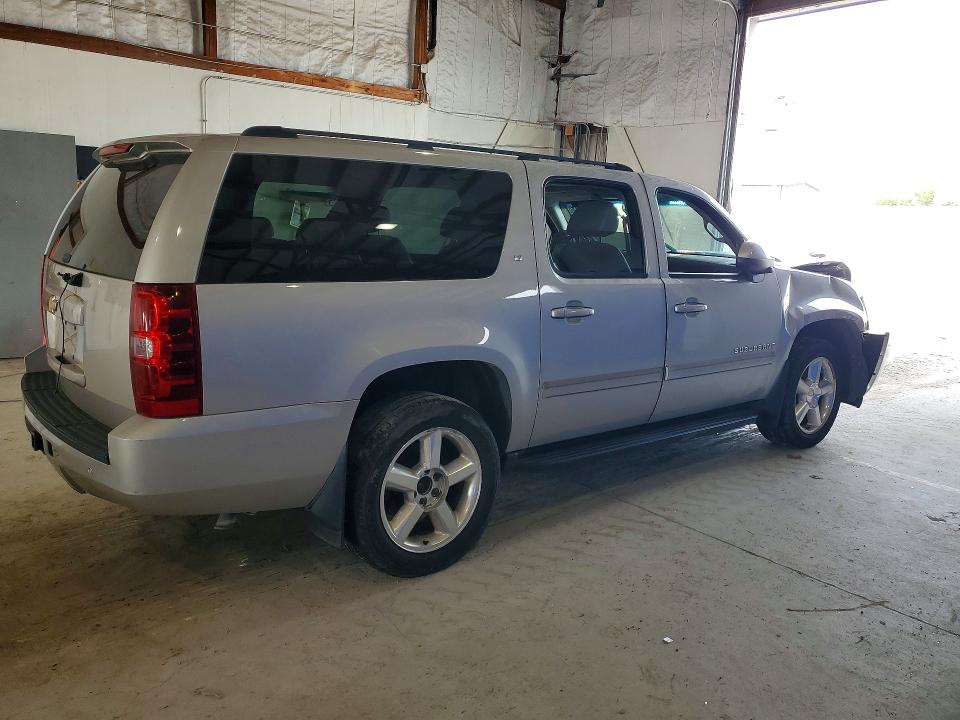 Photo 3 from auction – 2007 CHEVROLET SUBURBAN with VIN 3GNFK16307G128411