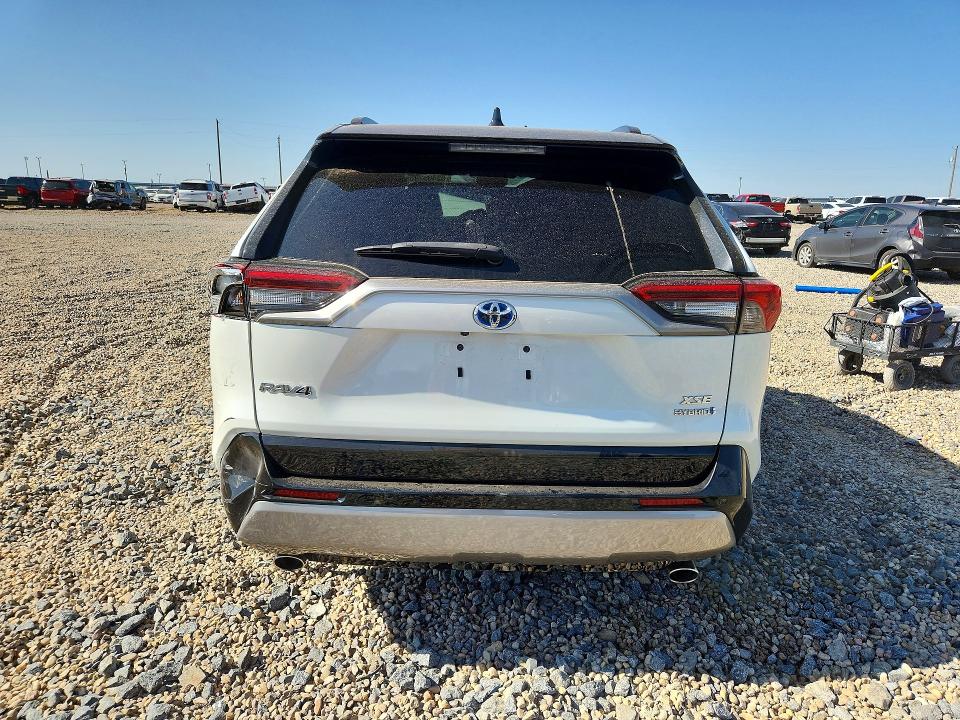 Photo 6 from auction – 2022 TOYOTA RAV4 with VIN 4T3E6RFV9NU093941
