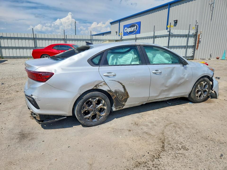 Photo 3 from auction – 2019 KIA FORTE with VIN 3KPF24AD2KE007233
