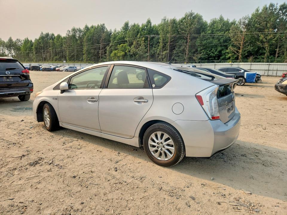 Photo 2 from auction – 2013 TOYOTA PRIUS PLUG-IN HYBRID with VIN JTDKN3DP2D3038921