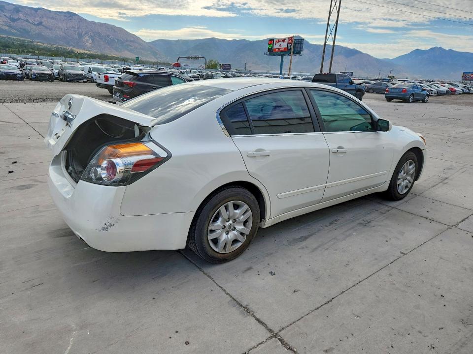 Photo 3 from auction – 2012 NISSAN ALTIMA with VIN 1N4AL2AP1CN484079