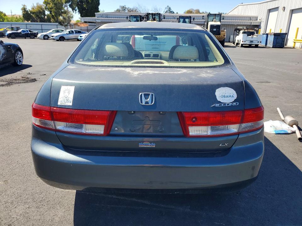 Photo 6 from auction – 2004 HONDA ACCORD with VIN JHMCM56324C038008