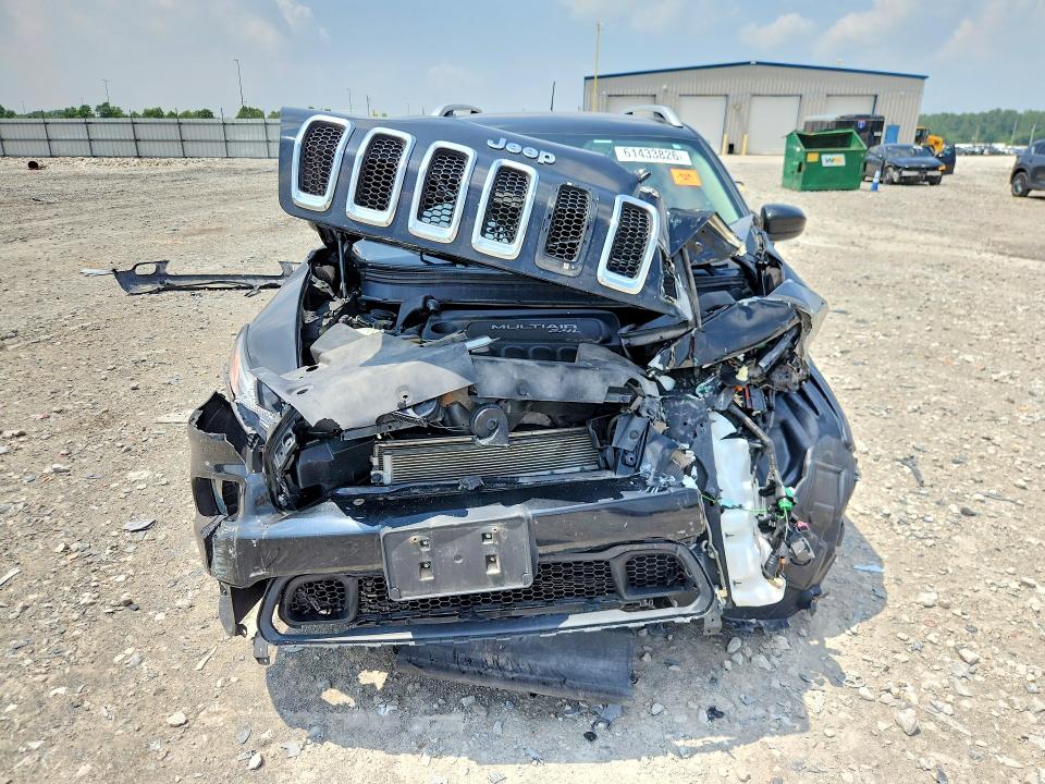 Снимка 5 от търг – 2018 JEEP CHEROKEE с VIN 1C4PJLCB0JD596733