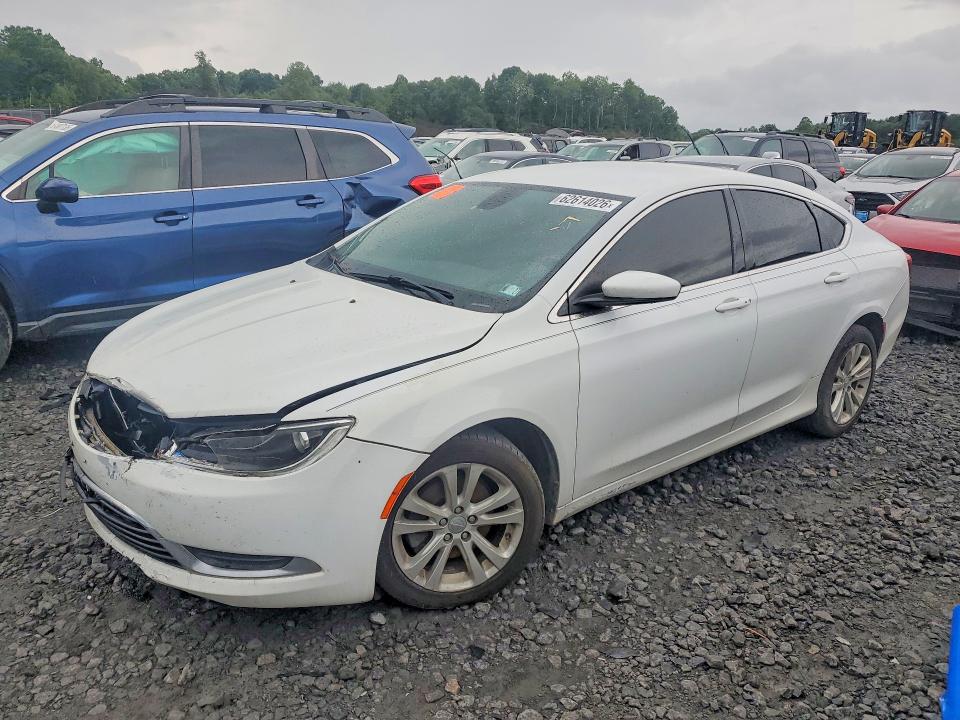 CHRYSLER 200 2015 with VIN 1C3CCCAB3FN725534 - Photo from auction